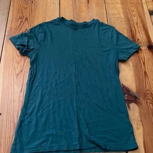 Women’s XS Turquoise T Shirt